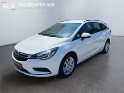 Weiß Gebraucht 2017 Opel Astra Edition Kombi | 12.490 € (Etwas zu teuer)