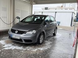 Grau Gebraucht 2006 VW Golf Plus Cross Van / Kleinbus | 4.500 € (Fairer Preis)