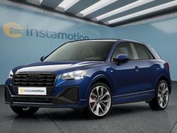 Blau Neu 2025 Audi Q2 SUV | 42.899 €