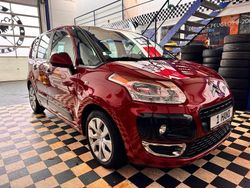 Rot Gebraucht 2012 Citroën C3 Picasso Van / Kleinbus | 5.490 € (Fairer Preis)