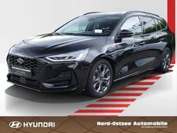 Obsidianschwarz metallic Gebraucht 2023 Ford Focus ST-Line X Kombi | 26.490 € (Etwas zu teuer)