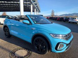 Blau Gebraucht 2024 VW T-Roc Cabriolet R-line Cabrio | 31.900 € (Fairer Preis)