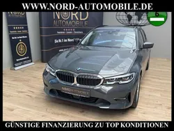 Grau Gebraucht 2020 BMW 320 Advantage Kombi | 25.400 € (Fairer Preis)