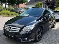 Schwarz Gebraucht 2012 Mercedes B180 Van / Kleinbus | 6.000 € (Fairer Preis)