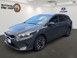 Grau Gebraucht 2024 Kia Ceed Limousine | 24.444 € (Guter Preis)