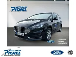 Schwarz(metallic) Gebraucht 2023 Ford S-MAX Titanium Van / Kleinbus | 34.995 € (Fairer Preis)