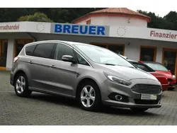 Silber Gebraucht 2016 Ford S-MAX Titanium Van / Kleinbus | 18.802 €