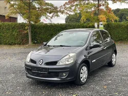 Grau Gebraucht 2007 Renault Clio III Initiale | 2.222 € (Guter Preis)