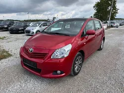 Rot Gebraucht 2011 Toyota Verso Van / Kleinbus | 4.990 € (Superpreis)