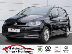 Deep black perleffekt Gebraucht 2024 VW Touran Comfortline Van / Kleinbus | 31.947 € (Fairer Preis)