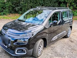 Schwarz Gebraucht 2019 Citroën Berlingo Feel Van / Kleinbus | 13.200 € (Guter Preis)