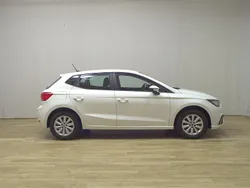Weiss Gebraucht 2021 Seat Ibiza Reference Limousine | 9.980 € (Guter Preis)