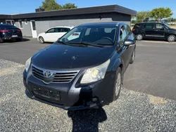 Grau Gebraucht 2011 Toyota Avensis Kombi | 3.000 € (Fairer Preis)