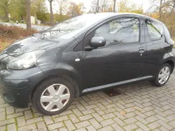 Grau Gebraucht 2011 Toyota Aygo Cool Kleinwagen | 3.799 € (Etwas zu teuer)