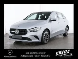 Hightechsilber (metallic) Gebraucht 2024 Mercedes B200 Van / Kleinbus | 32.859 € (Etwas zu teuer)