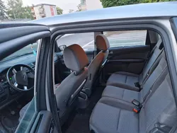 Silber Gebraucht 2004 Ford C-MAX Trend Van / Kleinbus | 2.750 €