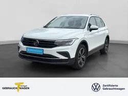 Weiß Gebraucht 2022 VW Tiguan Active SUV | 25.790 € (Guter Preis)