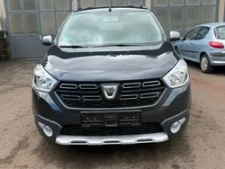 Grau Gebraucht 2021 Dacia Lodgy Stepway Van / Kleinbus | 15.000 € (Fairer Preis)