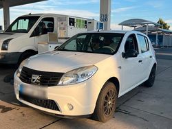 Weiß Gebraucht 2008 Dacia Sandero Kleinwagen | 1.250 €