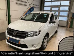 Weiß Gebraucht 2015 Dacia Sandero Ambiance Kleinwagen | 4.200 € (Fairer Preis)