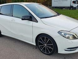 Weiß Gebraucht 2012 Mercedes B200 Van / Kleinbus | 9.250 € (Superpreis)