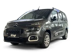Grau Gebraucht 2023 Citroën Berlingo Feel Van / Kleinbus | 26.865 € (Etwas zu teuer)
