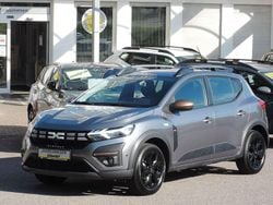 Dolomit grau (metallic) Gebraucht 2024 Dacia Sandero Extreme Kleinwagen | 18.980 € (Fairer Preis)