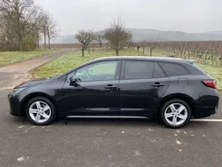 Schwarz Gebraucht 2022 Toyota Corolla Team Limousine | 19.500 € (Fairer Preis)