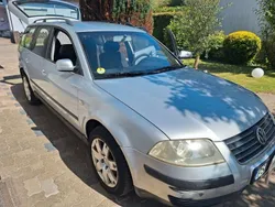 Silber Gebraucht 2002 VW Passat Executive Kombi | 675 € (Superpreis)