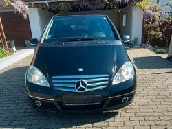 Schwarz Gebraucht 2010 Mercedes A180 Avantgarde Kleinwagen | 3.150 € (Fairer Preis)