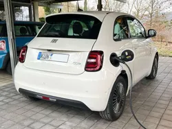 Weiß Gebraucht 2021 Fiat 500e Icon Limousine | 16.500 € (Guter Preis)
