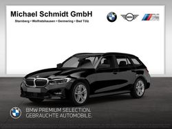 Saphirschwarz Gebraucht 2021 BMW 330e M Sport Kombi | 35.660 € (Fairer Preis)