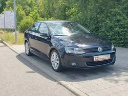 Schwarz Gebraucht 2011 VW Jetta Highline Limousine | 6.490 € (Fairer Preis)