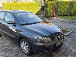 Grau Gebraucht 2009 Seat Ibiza Reference Limousine | 2.200 € (Guter Preis)