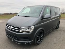 Grau Gebraucht 2017 VW Caravelle Van / Kleinbus | 34.900 €
