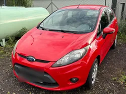 Rot Gebraucht 2010 Ford Fiesta Kleinwagen | 3.800 €