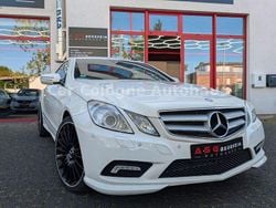 Weiß Gebraucht 2009 Mercedes E500 AMG line Coupé | 18.749 € (Superpreis)