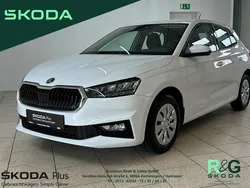 Weiss Gebraucht 2024 Skoda Fabia Selection Kleinwagen | 19.999 € (Guter Preis)