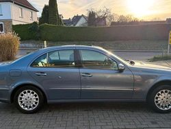 Blau Gebraucht 2005 Mercedes E200 Limousine | 4.750 € (Guter Preis)