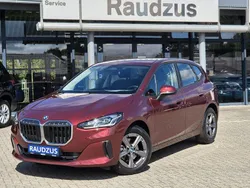 Piemont rot metallic Gebraucht 2024 BMW 216 Active Tourer Van / Kleinbus | 29.900 € (Teuer)