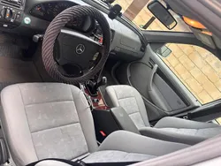 Grau Gebraucht 1999 Mercedes C180 Kleinwagen | 3.999 €