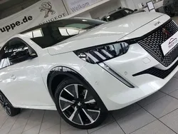 Kwe lack weiss perlglänzend Gebraucht 2022 Peugeot e-208 Allure Kleinwagen | 23.790 €