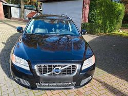 Schwarz Gebraucht 2011 Volvo V70 Kombi | 4.000 € (Superpreis)