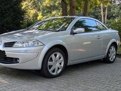 Silber Gebraucht 2007 Renault Mégane Cabriolet Dynamique Cabrio | 1.650 € (Superpreis)