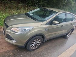 Grün Gebraucht 2015 Ford Kuga Titanium SUV | 9.999 € (Fairer Preis)
