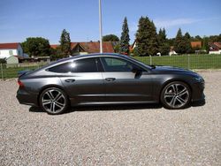 Grau Gebraucht 2023 Audi A7 Sportback Basis Kleinwagen | 58.790 €