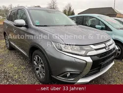 Grau Gebraucht 2017 Mitsubishi Outlander Top SUV | 16.500 € (Fairer Preis)