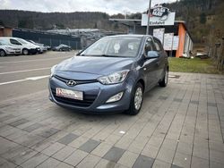Blau Gebraucht 2012 Hyundai i20 Edition Limousine | 5.350 € (Etwas zu teuer)