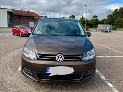 Braun Gebraucht 2011 VW Sharan Van / Kleinbus | 9.200 € (Etwas zu teuer)