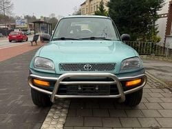 Grün Gebraucht 1996 Toyota RAV4 SUV | 3.000 € (Superpreis)